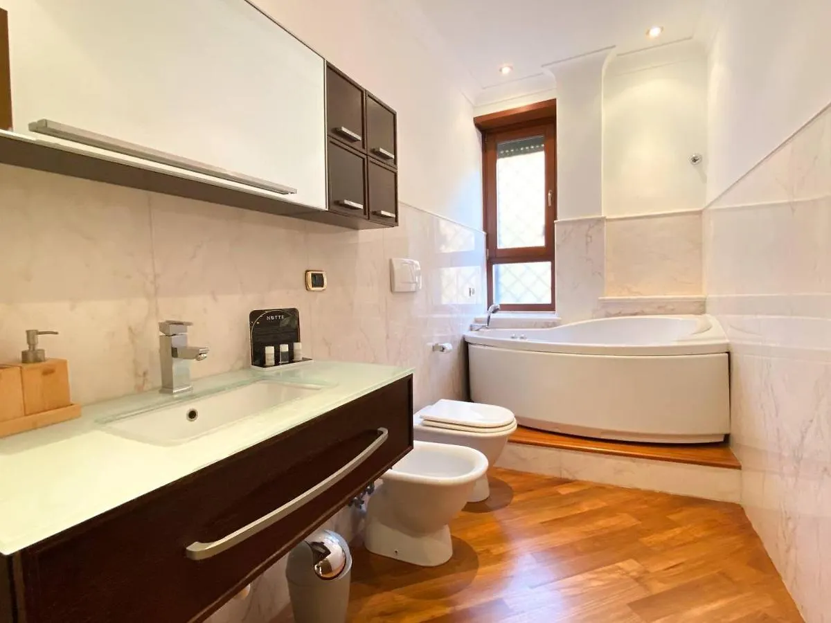 Apartment Piramide Luxury Suite Colosseum Rome Italy