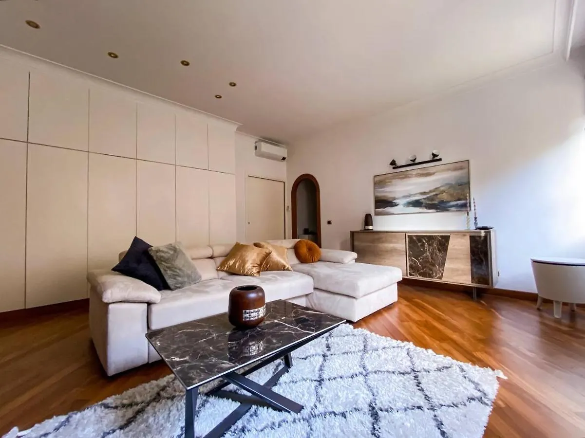 Apartment Piramide Luxury Suite Colosseum Rome