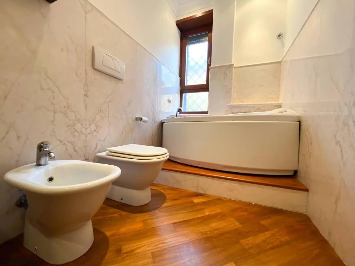 Piramide Luxury Suite Colosseum Rome Apartment