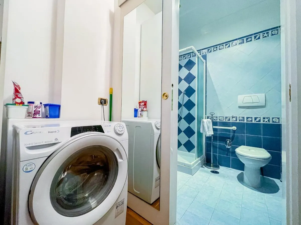 Piramide Luxury Suite Colosseum Rome 0*,